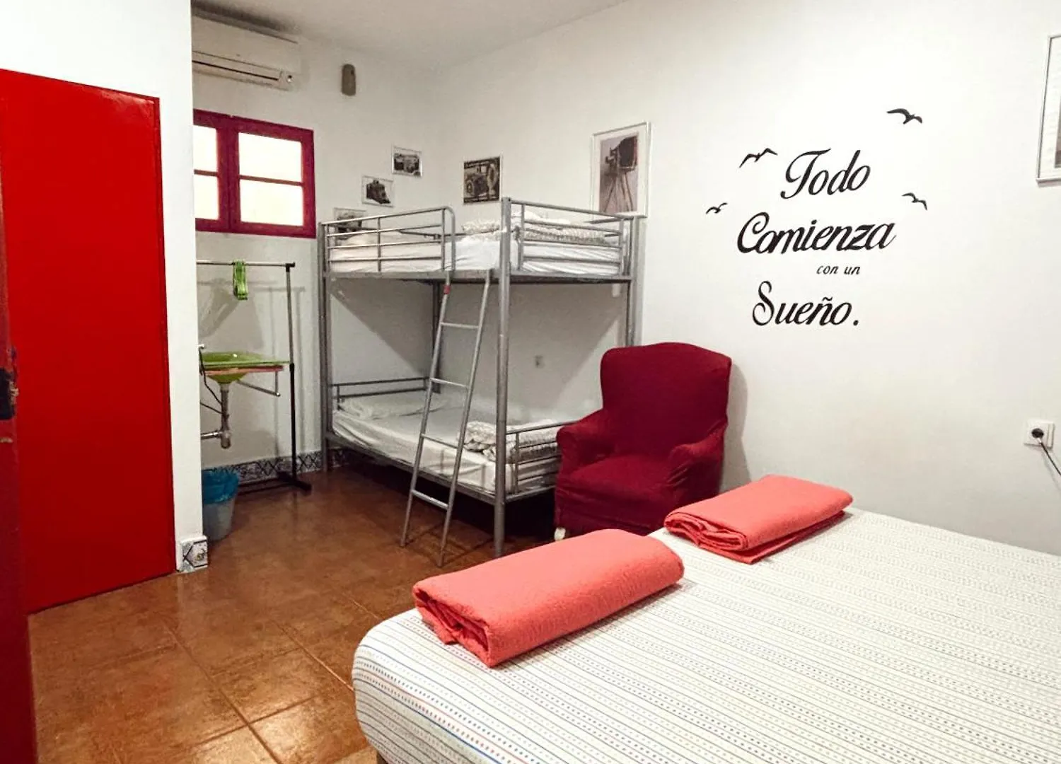 Rio Hostel Seville