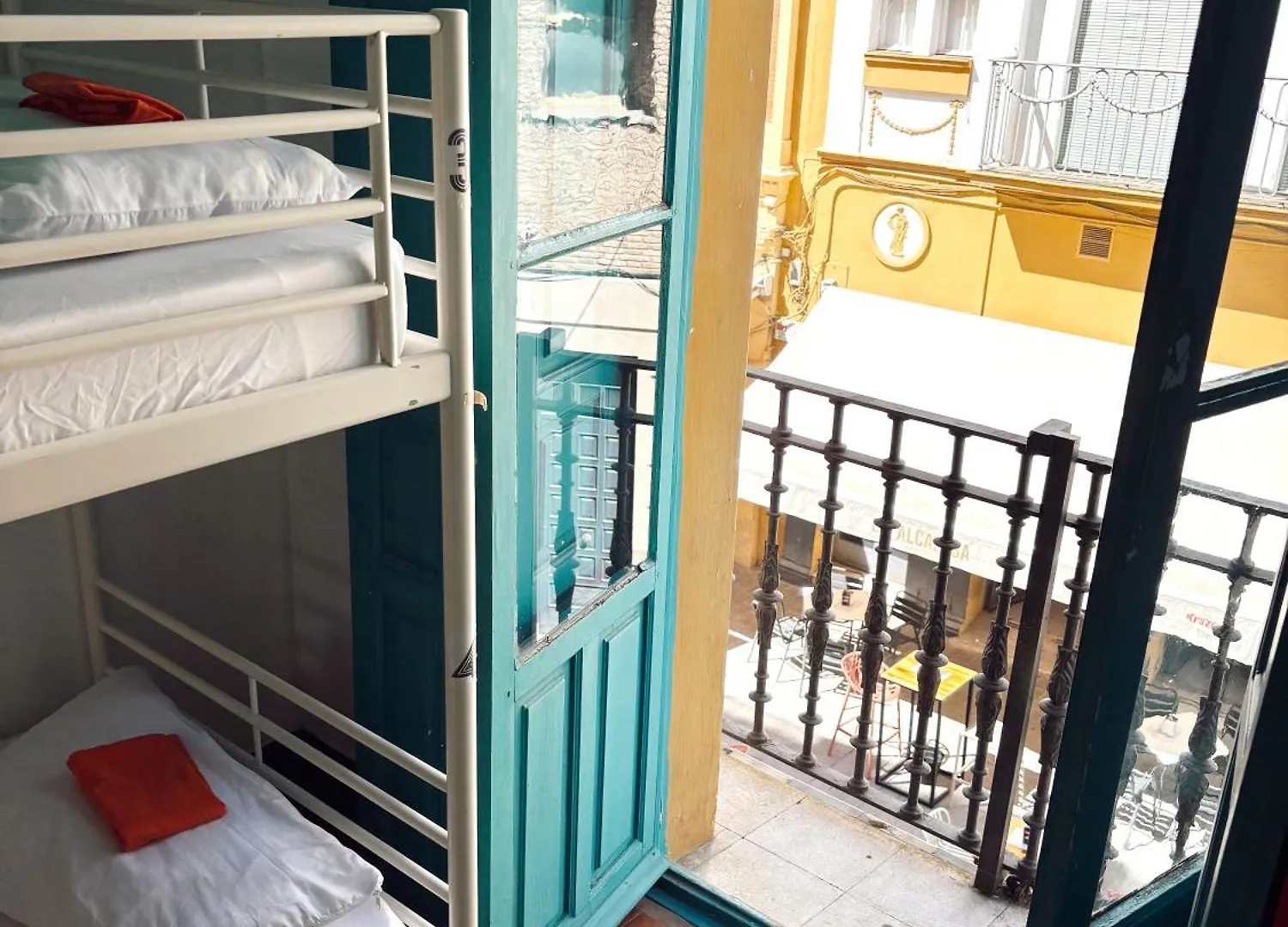 Rio Hostel Seville